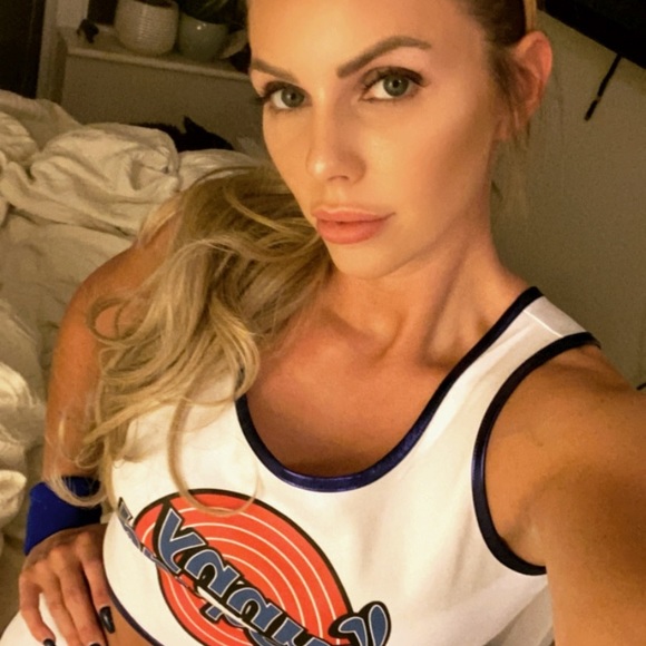 Meet your Posher, Justine - Picture 1 of 1